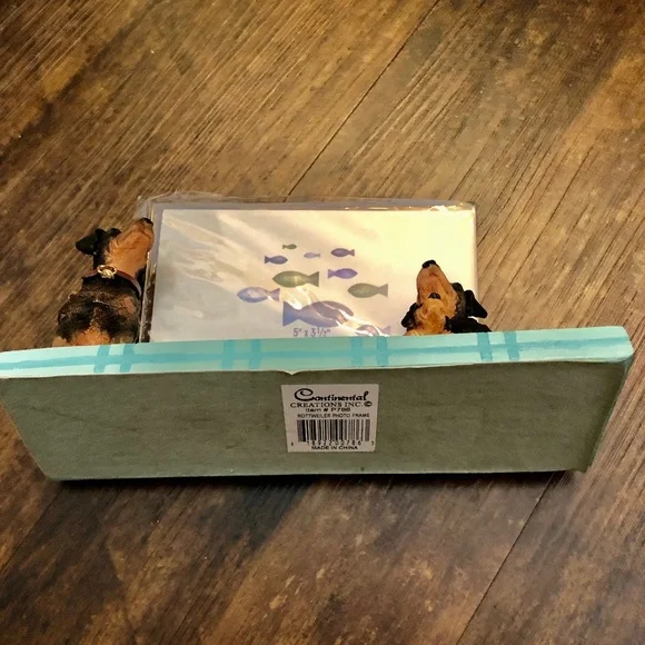 NEW Rottweiler Mom Dad & Puppy Dog Breed Resin/Ceramic Photo Frame Gift Boxed - Picture 5 of 11